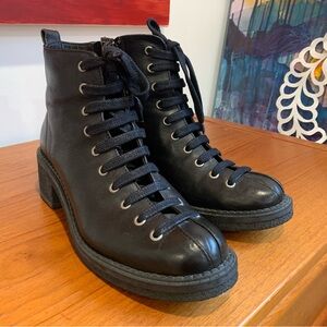 John Fluevog Wanderer, US womens size 10